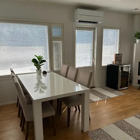 Virpiniemen Maston Villa, Vakantiehuis Oulu